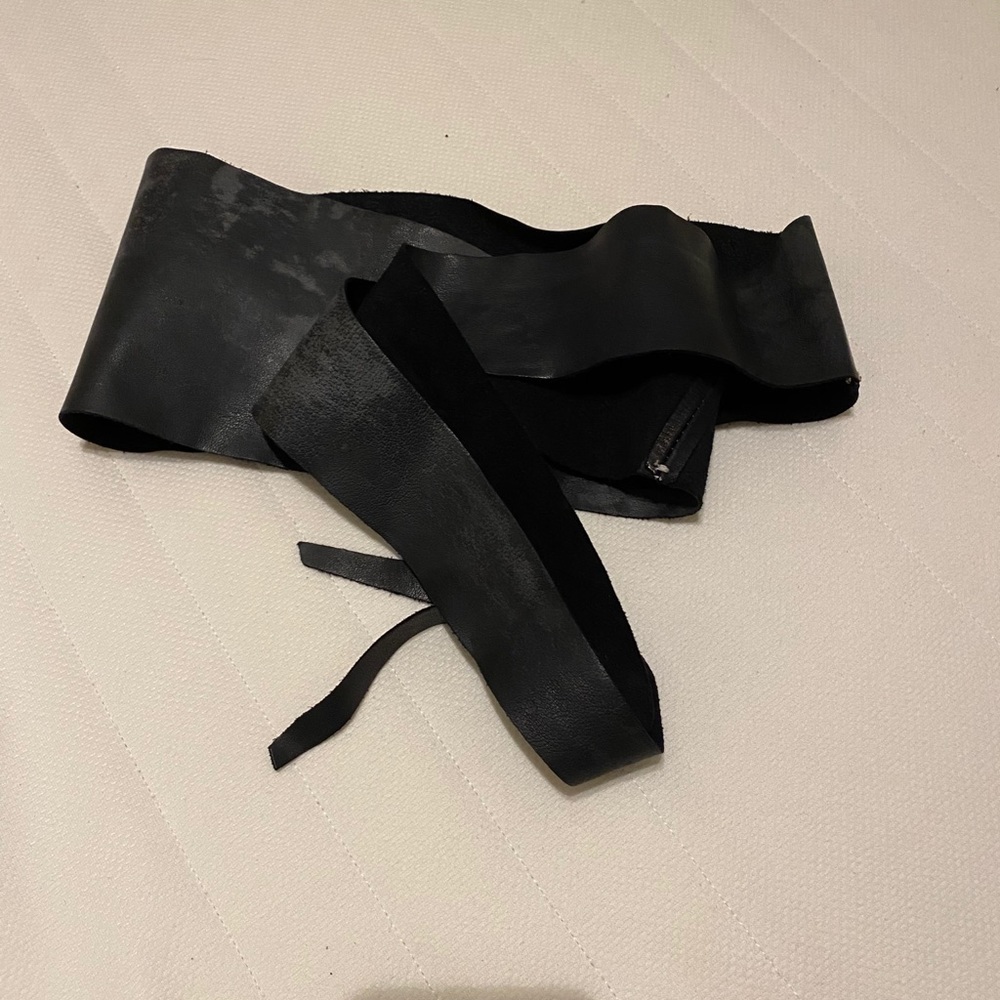100% leather belt wide